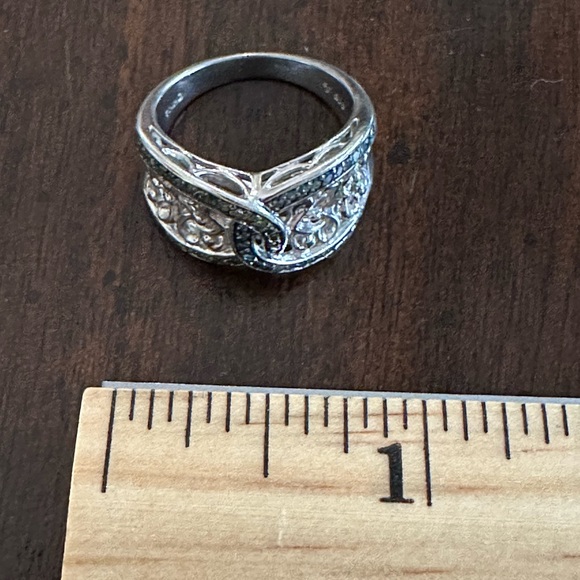 Sterling Silver Green and Blue Infinity Like Design. Size 7. Designer not known. - Picture 7 of 10